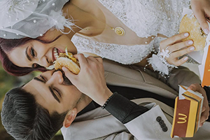 Alanya Düğün Fotoğrafçısı McDonalds Düğün Fotoğrafı